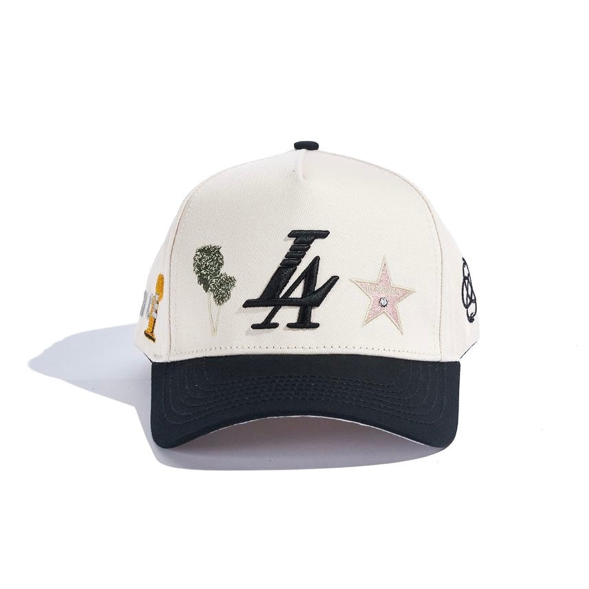 Reference cali snapback in cream and black