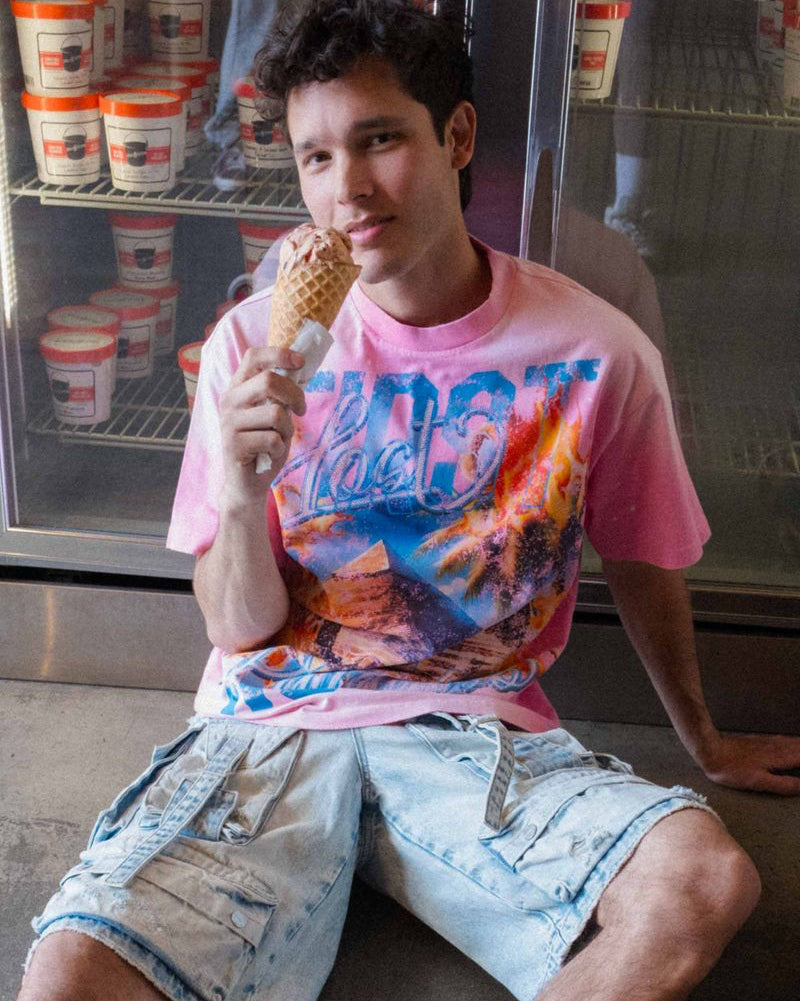 First row lost paradise burning beach crop tee in pink