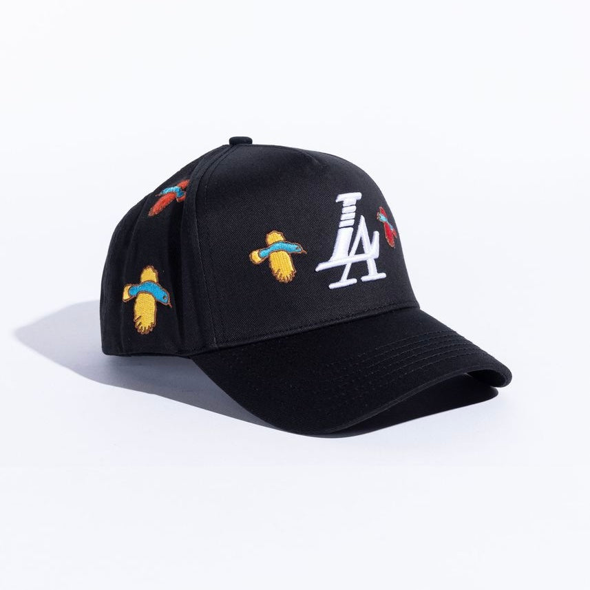 Reference paradise LA birds snapback in black