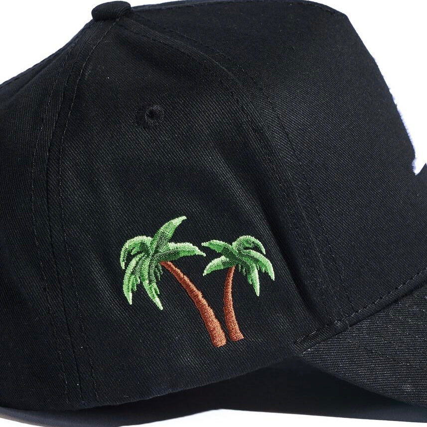 reference paradise LA SnapBack in black