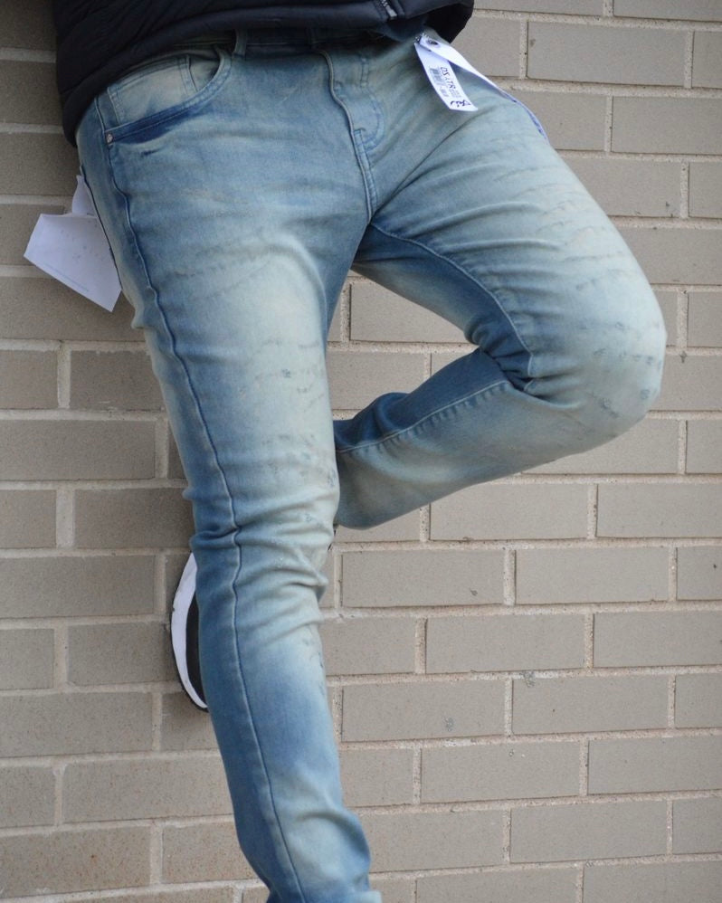 Vintage cat scratch slim jeans in light vintage color