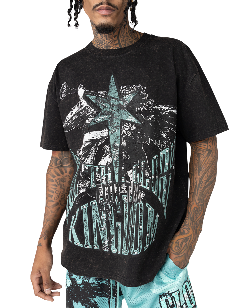 Smoke rise for the kingdom tee in black