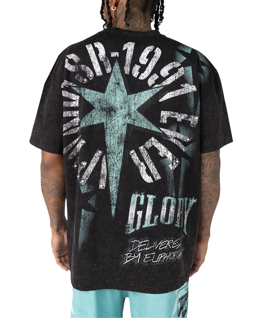 Smoke rise for the kingdom tee in black