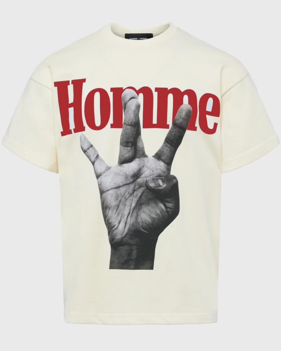 homme femme twisted fingers tee in cream with red
