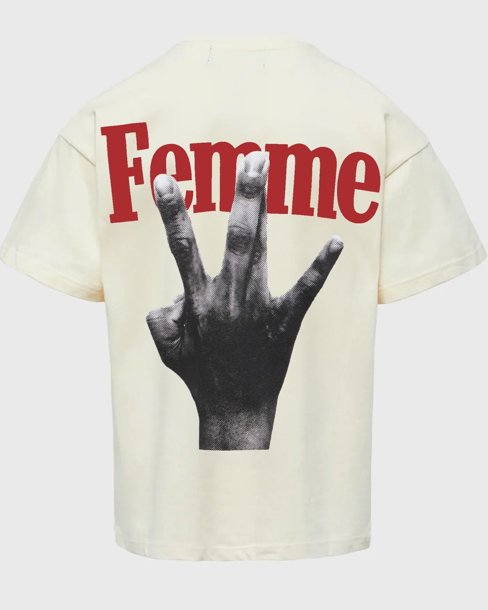 Homme femme twisted fingers tee in cream with red