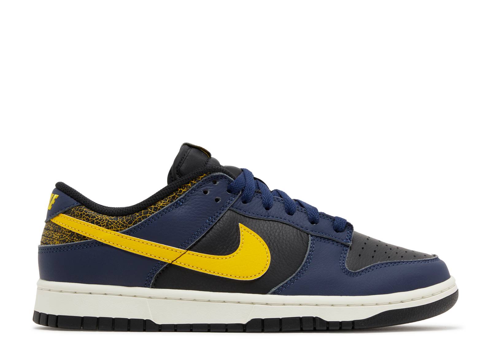 Nike Dunk Low Vintage Michigan Men