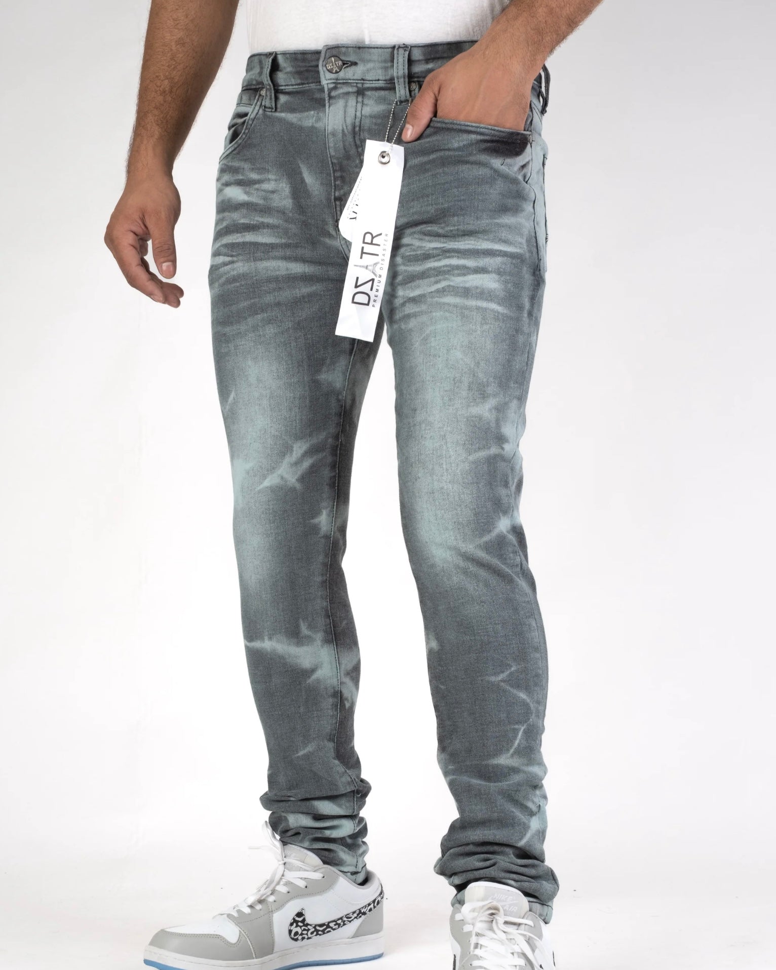Aqua Toned Slim Jeans DZTR-469