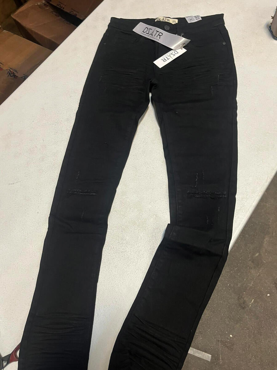 Lightly Distressed Stretched Jean