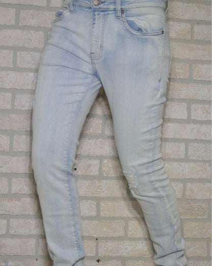 Knee Rip Stretched Jean