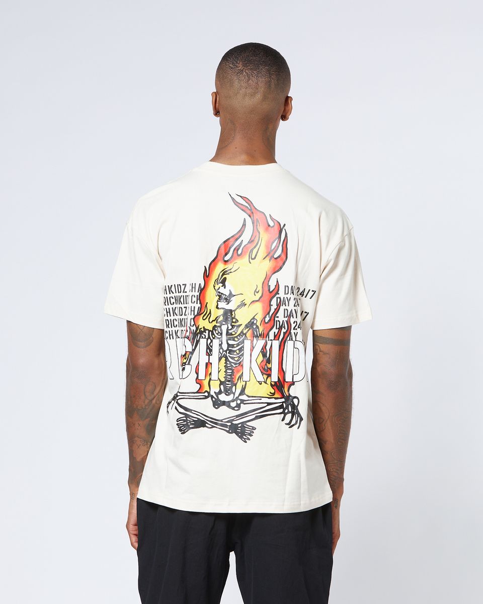 Im on fire tee in white