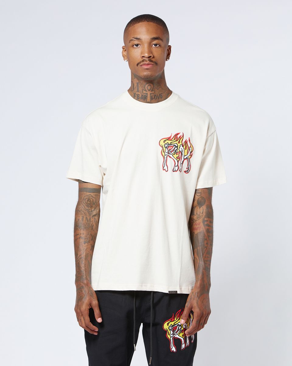 Im on fire graphic tee in white