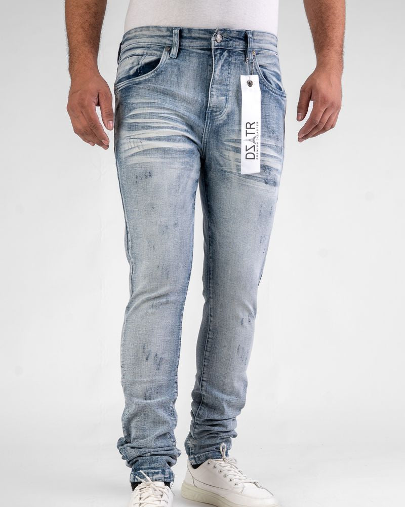 Light Distress Super Stretch Skinny Jeans 520