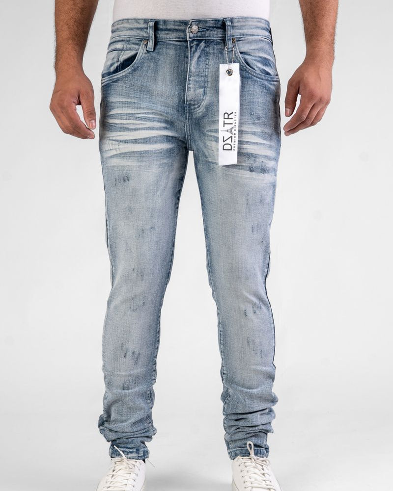 Light Distress Super Stretch Skinny Jeans 520