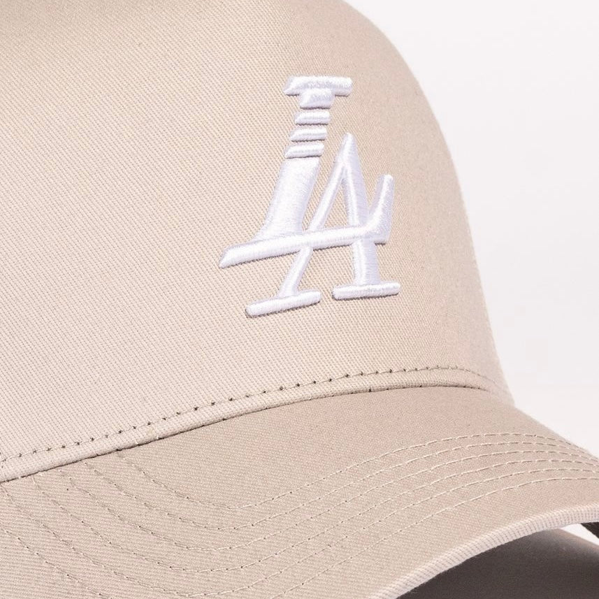 Reference paradise LA SnapBack in tan 