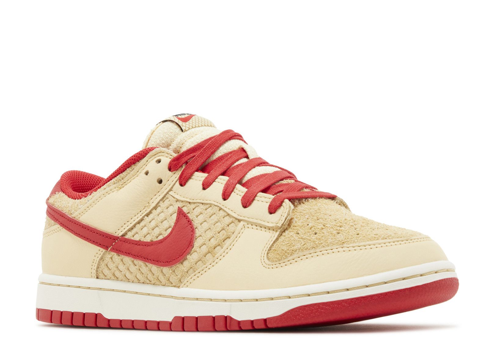 nike dunk low se strawberry waffle mens 