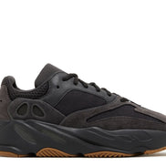 Yeezy 700 Utility Black